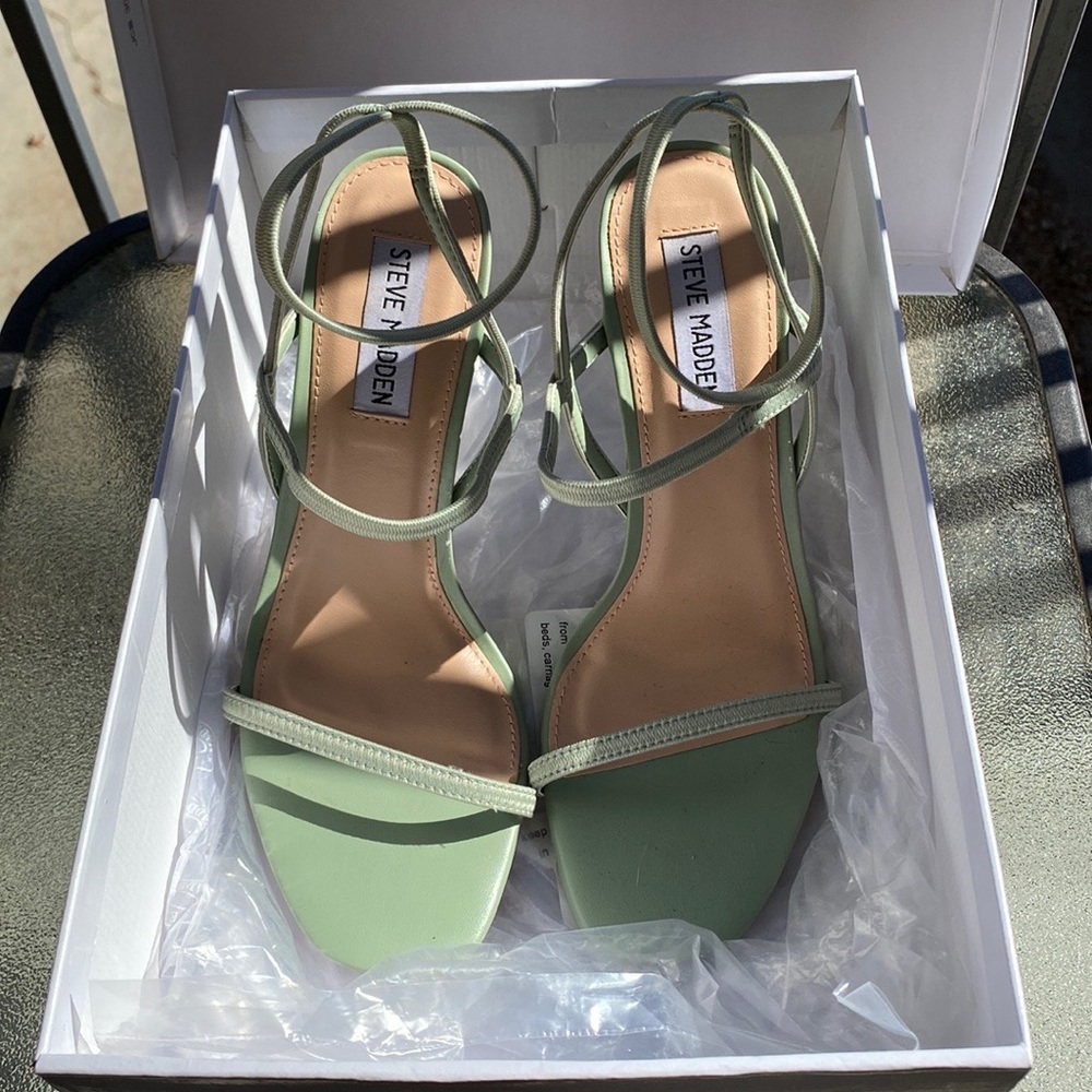 Steve Madden Mint 6” inch heels